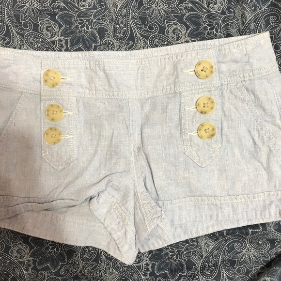 Two pairs of Express shorts size 00 - Picture 4 of 6